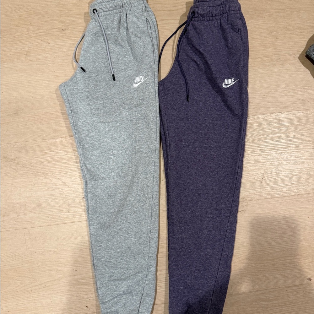 Nike Women’s Grey and Purple Joggers xs